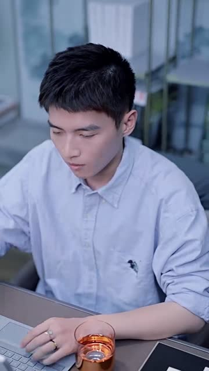 【她的真相（30集）】精彩短剧，即刻观看不等待