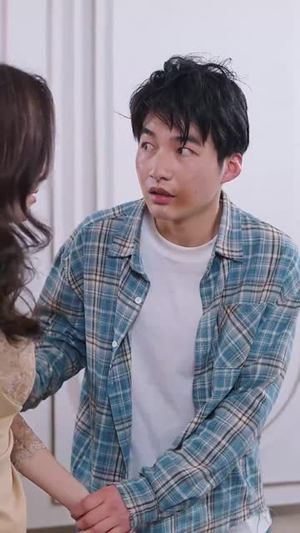 【退休返聘之天降巨财（70集）】全集短剧在线免费观看