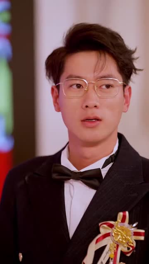 【错爱后，被美女老板抢婚（80集）】流畅播放，精彩剧情不容错过