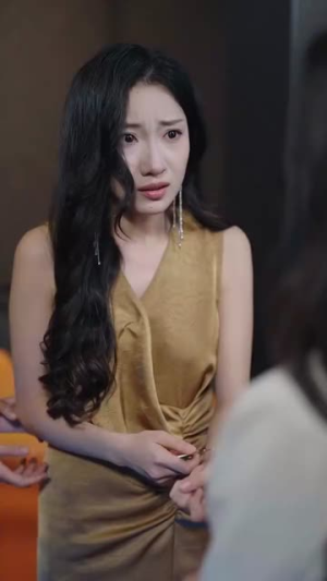 【弹幕教我哄好偏执反派（68集）】热门短剧即刻播放