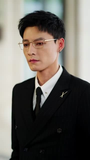 凛爷追妻忙三宝神助攻(78集) 凛爷追妻忙三宝神助攻(78集)短剧精选全集无广告